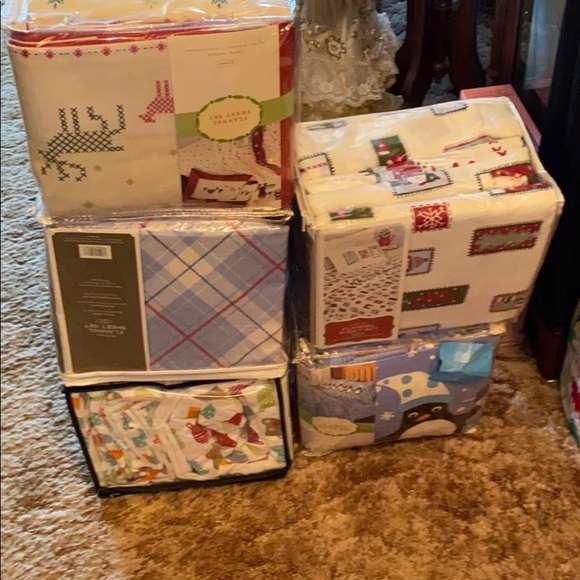 Queen flannel sheets. These r sold- none of these aree svsilable- ALL SOLD - Picture 2 of 3